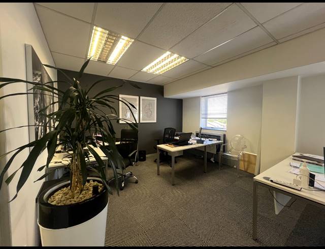 199M² OFFICE TO LET IN ROSEBANK